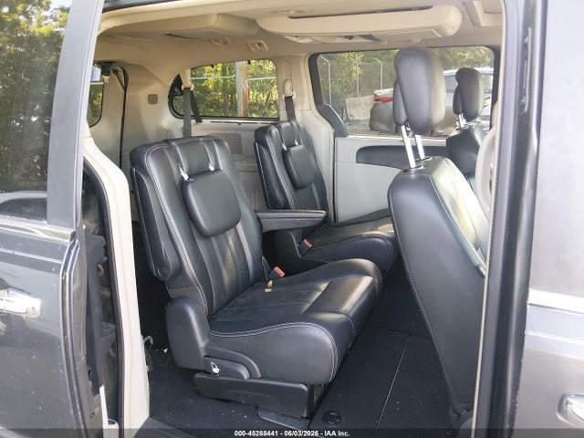 Chrysler Town & Country Touring-l