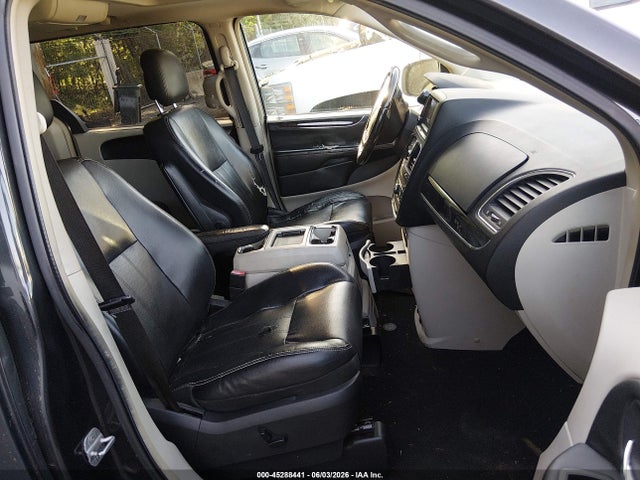 Chrysler Town & Country Touring-l