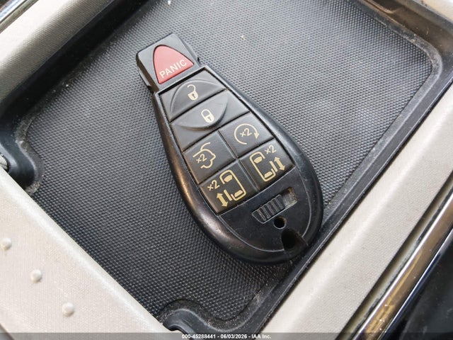 Chrysler Town & Country Touring-l