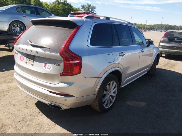 Volvo XC90 T6 Momentum