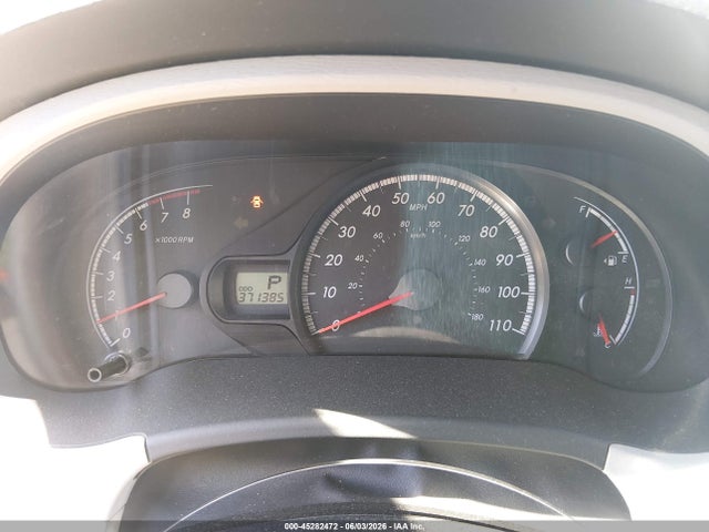 Toyota Sienna Le V6