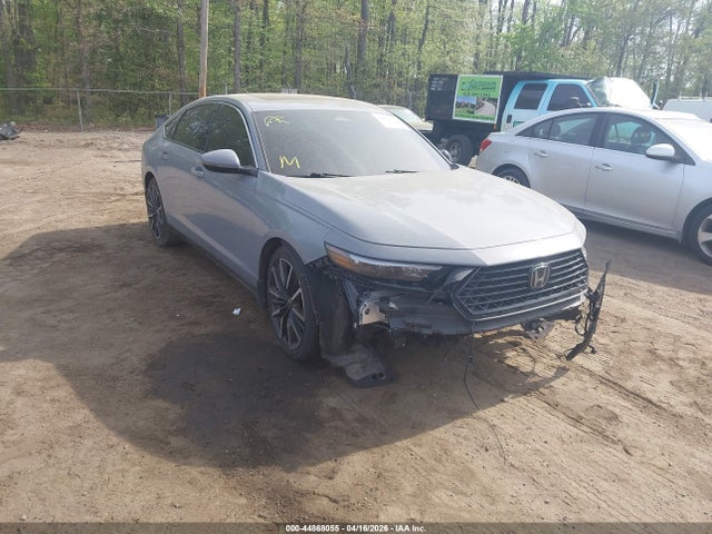 Salvage Honda Accord Image