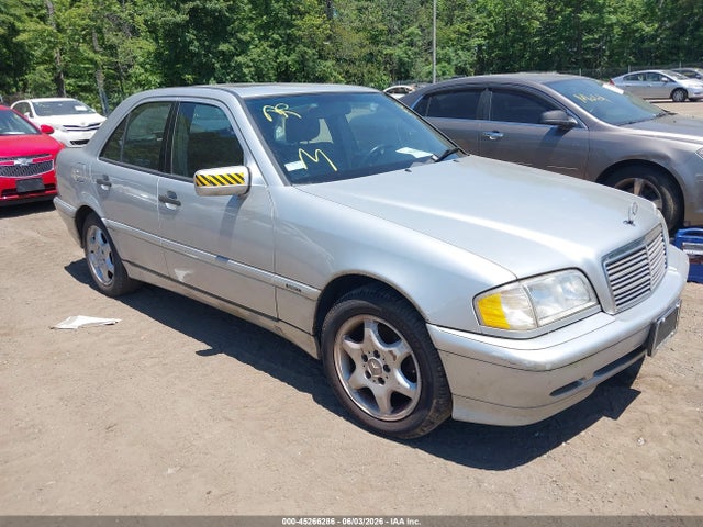 Salvage Mercedes-Benz C-Class Image