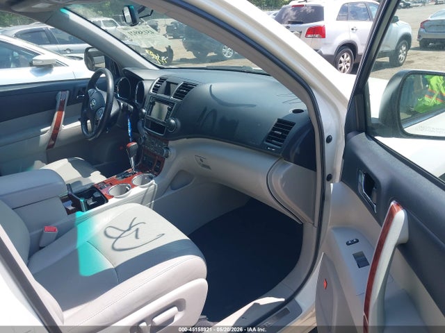 Toyota Highlander Limited V6