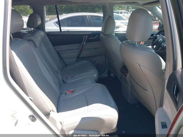 Toyota Highlander Limited V6