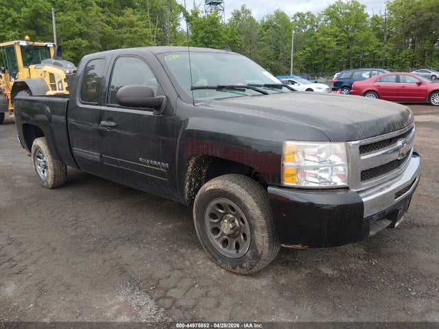 Salvage Chevrolet Silverado 1500 Image