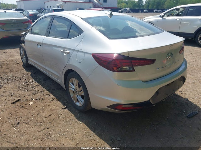 Hyundai ELANTRA Sel