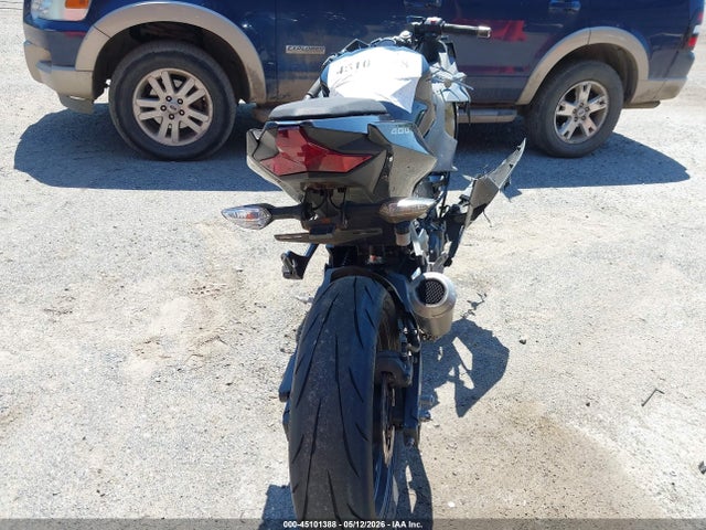 Kawasaki Ex400