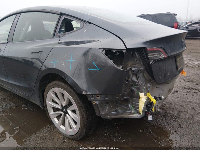 Tesla Model 3 Standard Range Plus Rear-wheel Drive