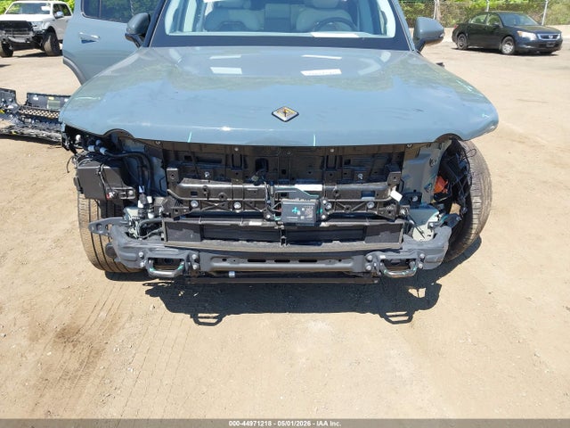 Rivian R1s Quad Motor Max Pack