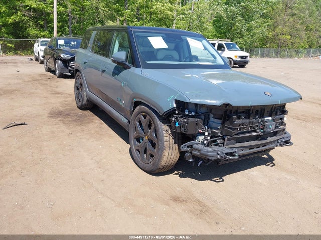 Salvage Rivian R1s Image