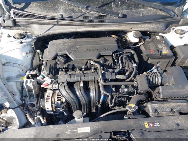 Hyundai ELANTRA Sel