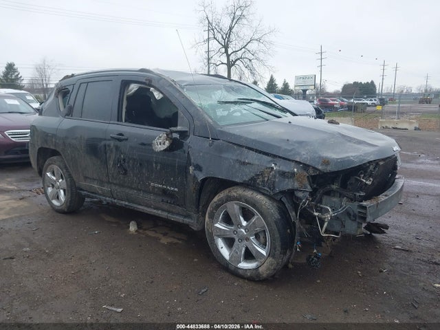 Salvage Jeep Compass Image
