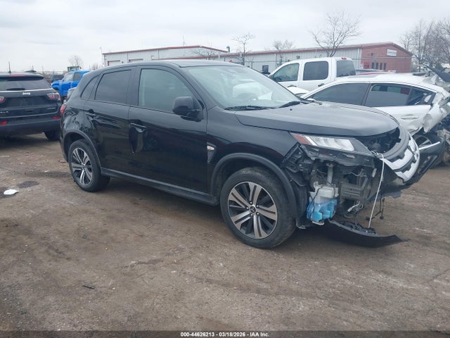 Salvage Mitsubishi Outlander Image