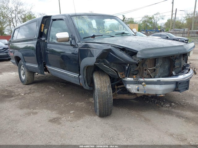Salvage Chevrolet Gmt Image
