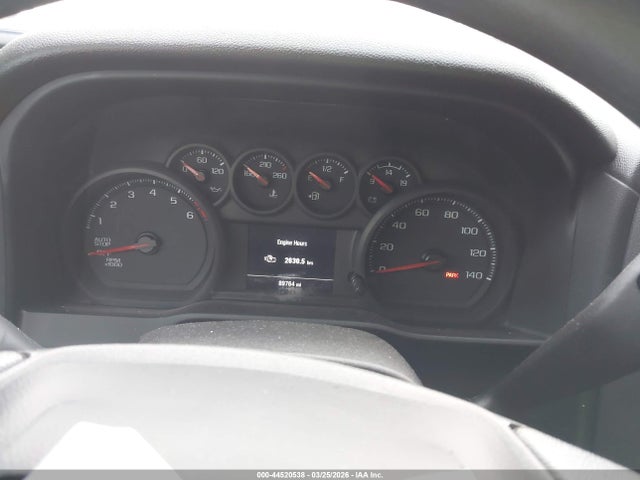 Chevrolet Silverado 1500 2wd  Short Bed Custom