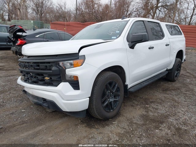 Chevrolet Silverado 1500 2wd  Short Bed Custom