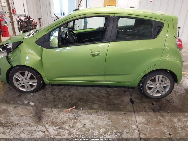 Chevrolet Spark 1lt Auto