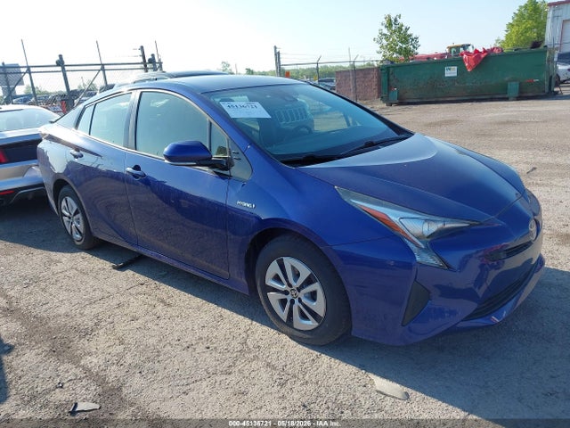Salvage Toyota Prius Image