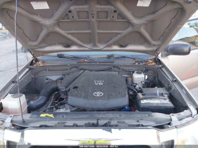 Toyota Tacoma Base V6