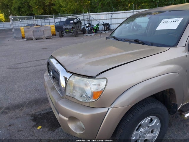 Toyota Tacoma Base V6