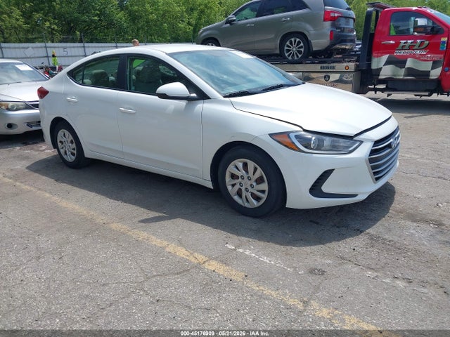 Salvage Hyundai ELANTRA Image