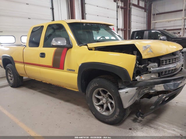Salvage Chevrolet Silverado 1500 Image