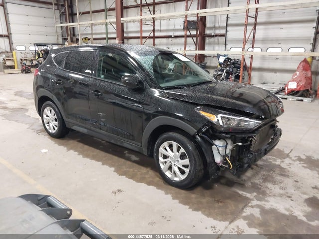 Salvage Hyundai TUCSON Image
