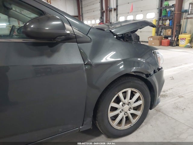 Chevrolet Sonic Lt Auto