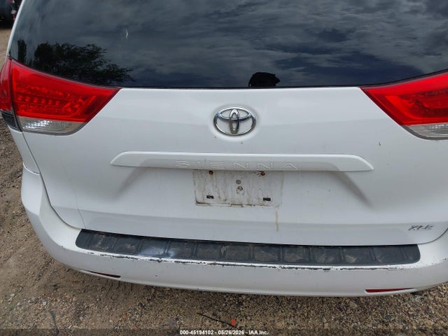 Toyota Sienna Xle V6 8 Passenger