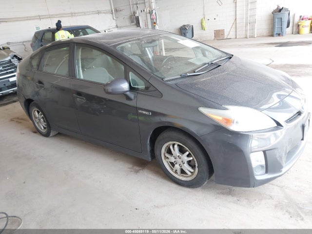 Salvage Toyota Prius Image