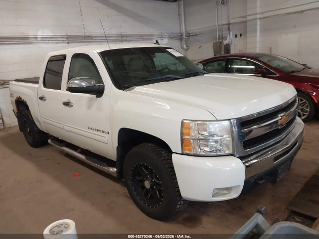 Salvage Chevrolet Silverado 1500 Image