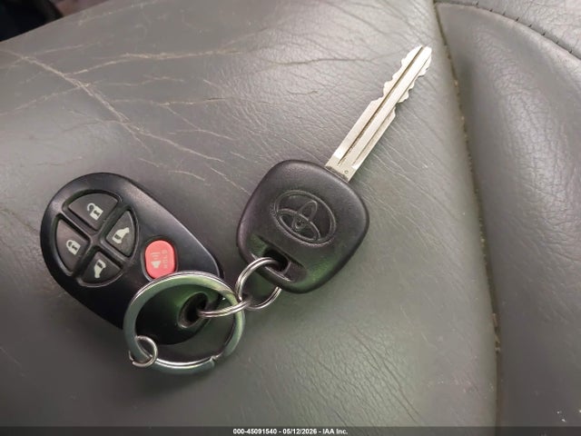 Toyota Sienna Le