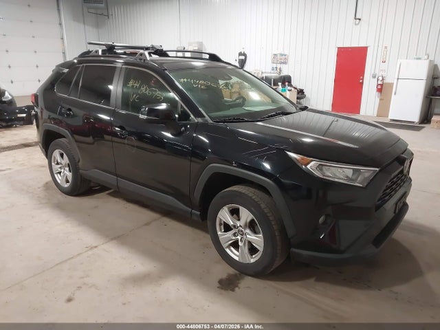 Salvage Toyota RAV4 Image