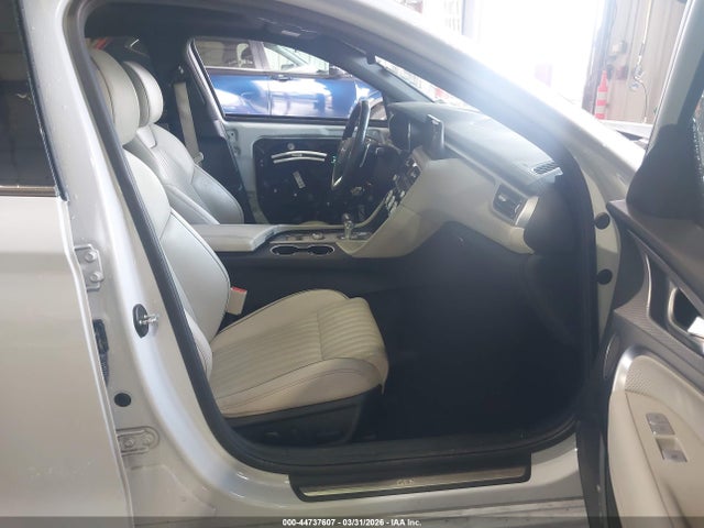 Genesis G70 2.0t Awd