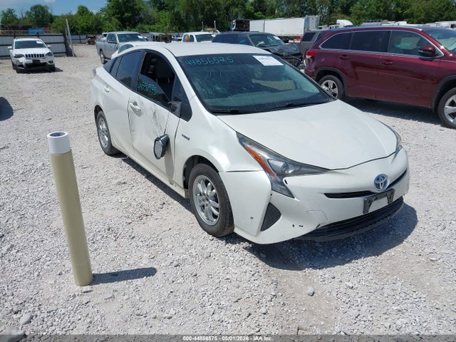 Salvage Toyota Prius Image