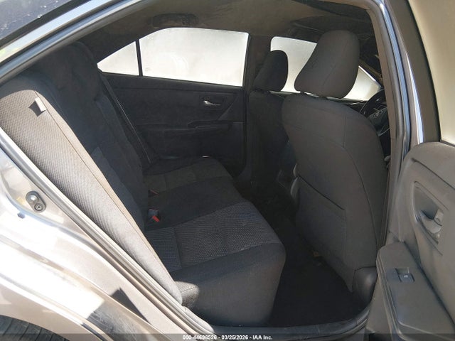 Toyota Camry Le