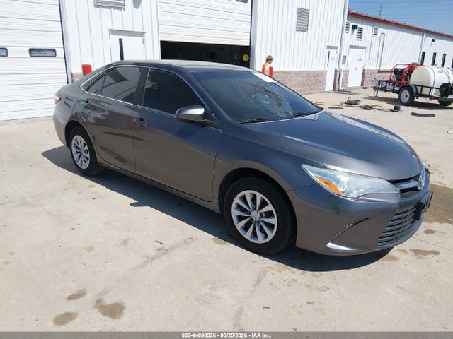Salvage Toyota Camry Image