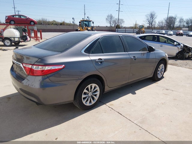 Toyota Camry Le