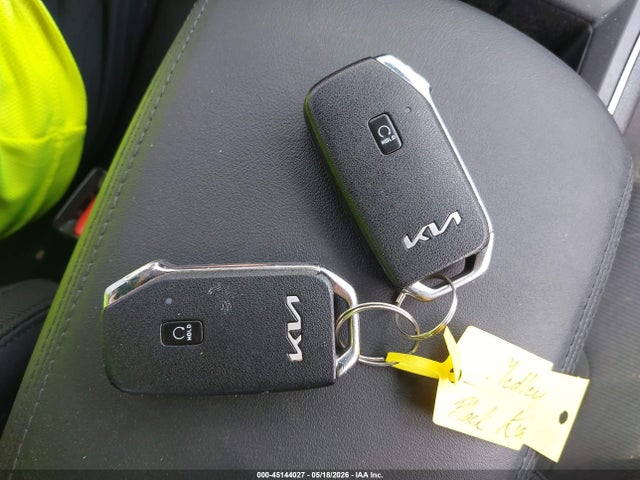 Kia K5 Lxs
