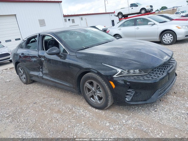 Salvage Kia K5 Image