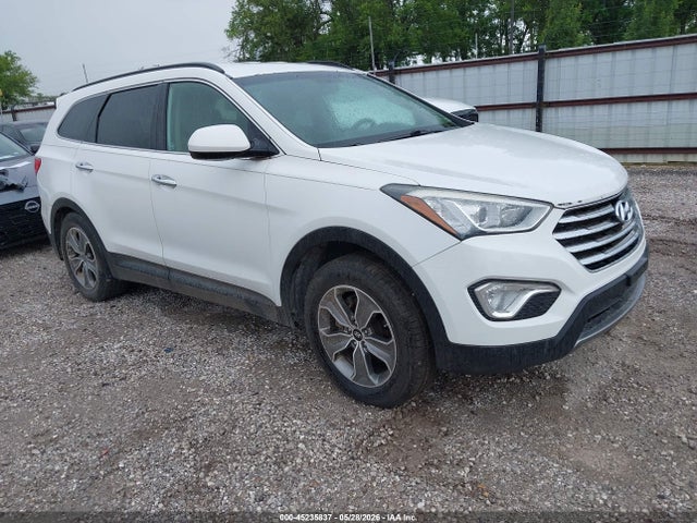 Salvage Hyundai SANTA FE Image