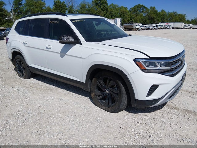 Salvage Volkswagen Atlas Image