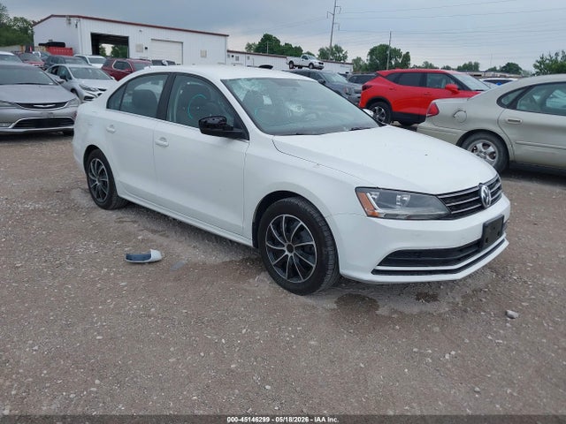 Salvage Volkswagen Jetta Image