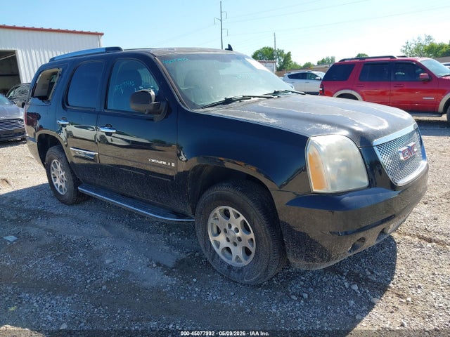 Salvage GMC Yukon Image