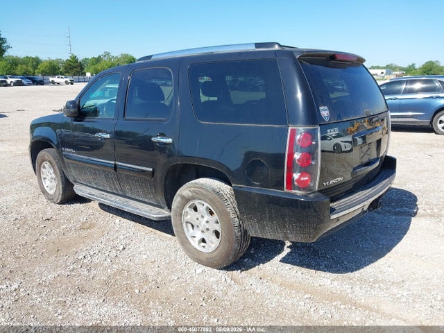 GMC Yukon Denali