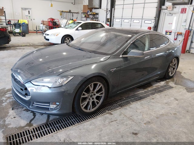Tesla Model S Performance
