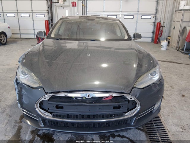 Tesla Model S Performance