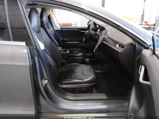 Tesla Model S Performance