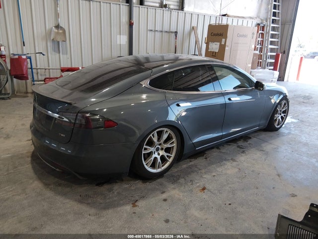 Tesla Model S Performance